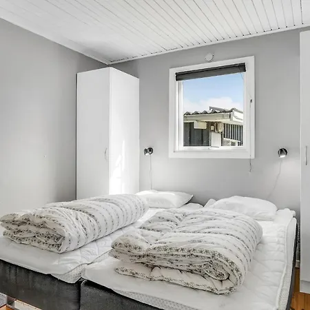 3 Bedroom Front In Sydals * Skovby (Syddanmark)
